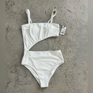NWT SHADE & SHORE WHITE SWIM SIZE M